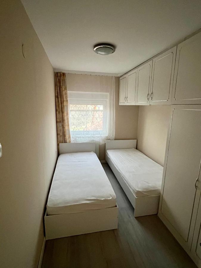 Voeroesmarty Deluxe Vendeghaz Διαμέρισμα Kaposvár Εξωτερικό φωτογραφία